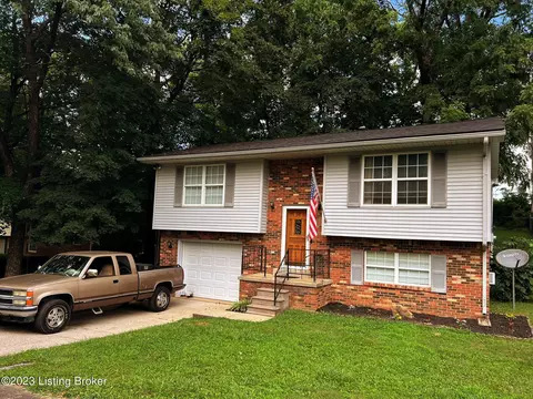105 Ofinn Ct, Bardstown, KY 40004