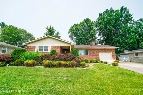 9012 Wooddale Dr, Louisville, KY 40272