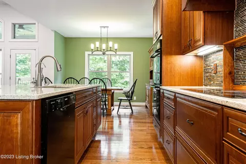 4201 Emma Lou Dr, Floyds Knobs, IN 47119 photo 15