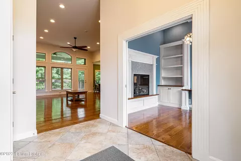 4201 Emma Lou Dr, Floyds Knobs, IN 47119 photo 8