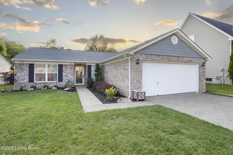 9640 Combs Ln, Louisville, KY 40258