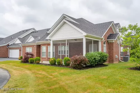 9907 Hill Spring Cir, Louisville, KY 40291