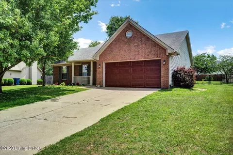11104 Oak Bend Ct, Louisville, KY 40241