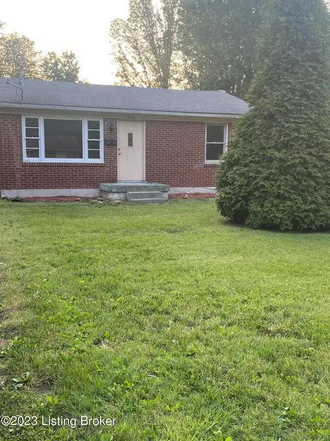 2612 Benoch Ave, Louisville, KY 40216