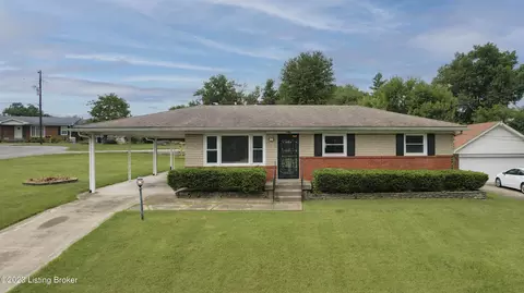 6904 Rock Hollow Dr, Louisville, KY 40219