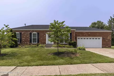 9616 Chapel Hill Rd, Louisville, KY 40229