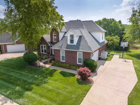 4506 Dogwood Forest Pl, Louisville, KY 40245