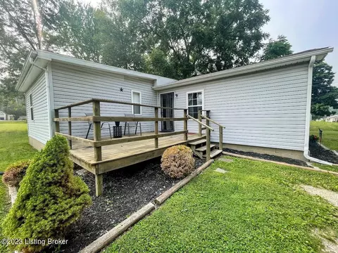 1741 Taylor St, Madison, IN 47250