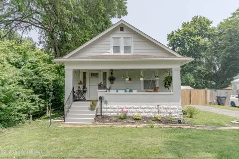 4015 Blanton Ln, Louisville, KY 40216