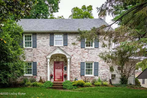 2321 Woodford Pl, Louisville, KY 40205