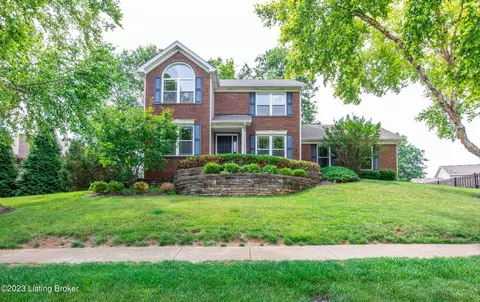 4210 Hurstbourne Woods Dr, Louisville, KY 40299