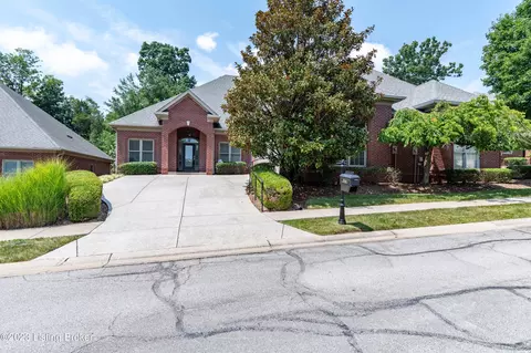 314 Lanai Ct, Louisville, KY 40245