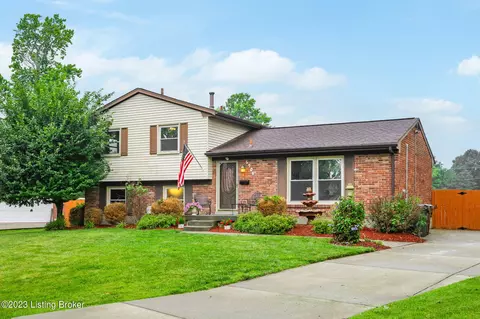 6904 Heatherwood Ct, Louisville, KY 40291