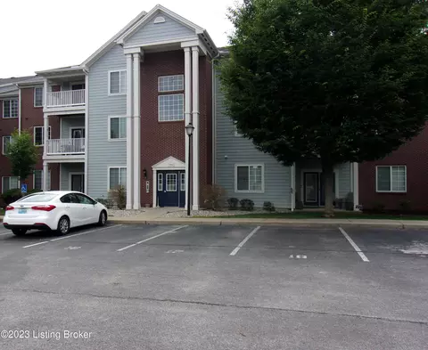 2704 Bradford Commons Dr #301, Louisville, KY 40299