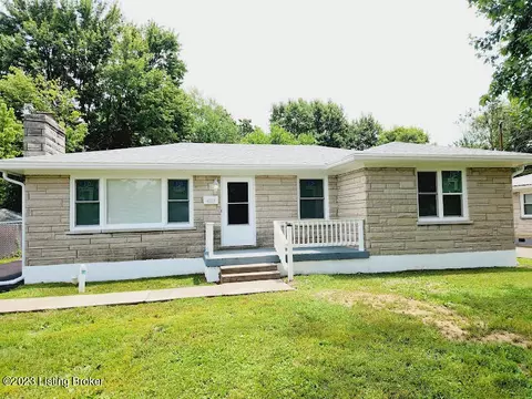 4303 Blue Sky Ct, Louisville, KY 40216