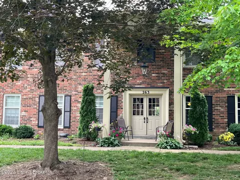 263 Salisbury Sq #101, Louisville, KY 40207