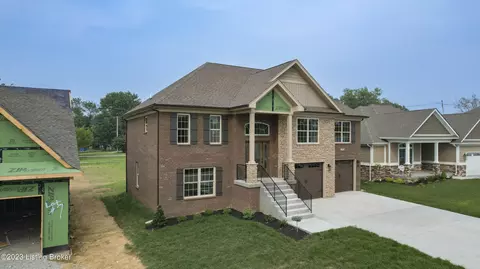7909 Cultivator Ct, Louisville, KY 40291