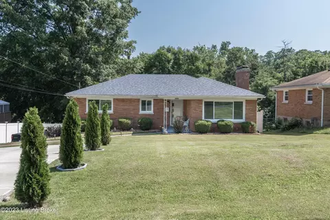8220 Denise Dr, Louisville, KY 40219