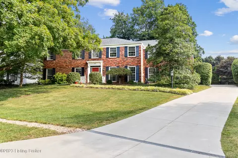 6016 Innes Trace Rd, Louisville, KY 40222