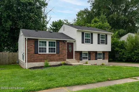 4512 Cody Ln, Louisville, KY 40229