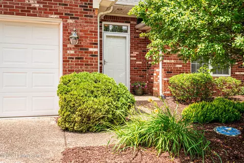 4201 Garden Ridge Rd, Crestwood, KY 40014