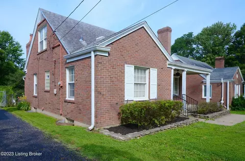 3002 Eagle Pass, Louisville, KY 40217