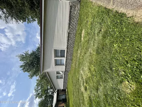 6607 Vandre Ave, Louisville, KY 40228