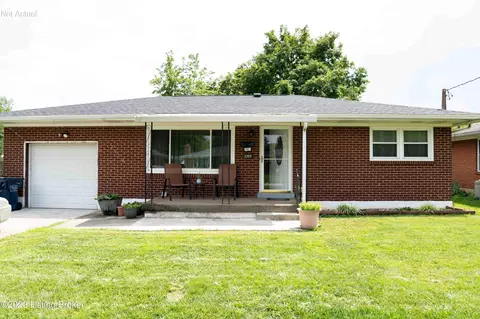 2202 Thistledawn Dr, Louisville, KY 40216