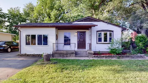 5102 Red Oak Ln, Louisville, KY 40218