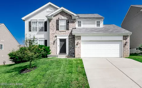 17118 Green Crest Ln, Louisville, KY 40245