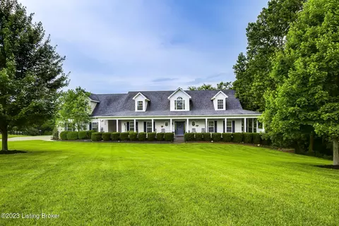 4800 Morris Pl, Fisherville, KY 40023