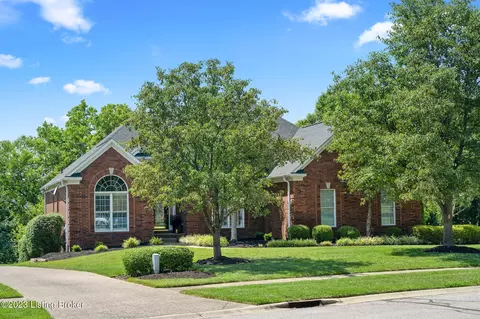 9013 Geneva Cir, Prospect, KY 40059