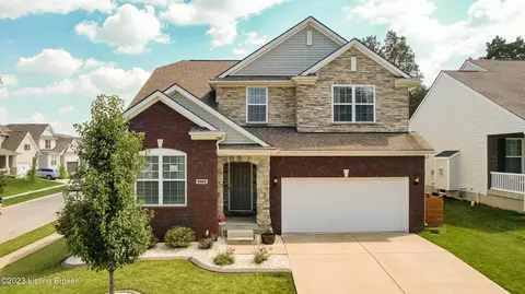 9922 Creek View Estates Dr, Louisville, KY 40291
