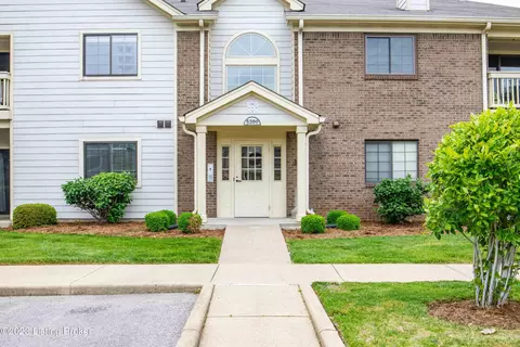 8504 Ambrosse Ln #208, Louisville, KY 40299