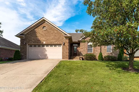 3903 Muirfield Dr, New Albany, IN 47150