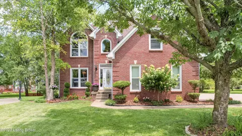 4013 Meadow Crest Ct, Louisville, KY 40245