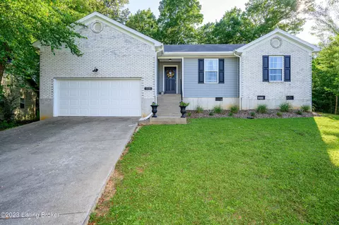 113 Red Hawk Dr, Vine Grove, KY 40175