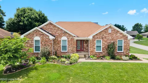8505 Hurstbourne Woods Pl, Louisville, KY 40299