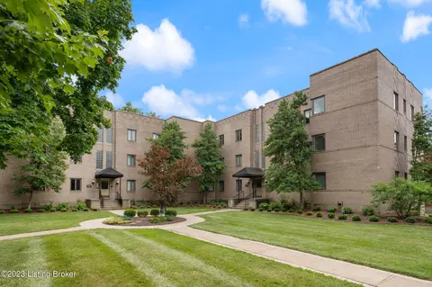 2126 Village Dr #3, Louisville, KY 40205