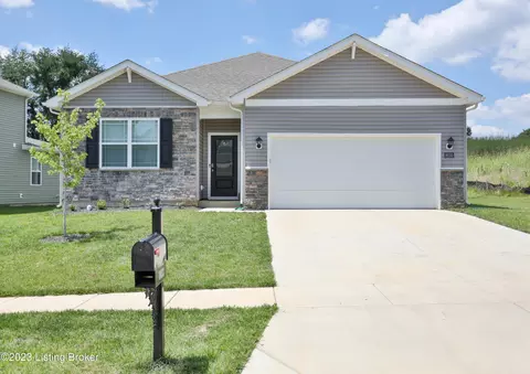 8033 Cedar Meadows Ln, Louisville, KY 40228