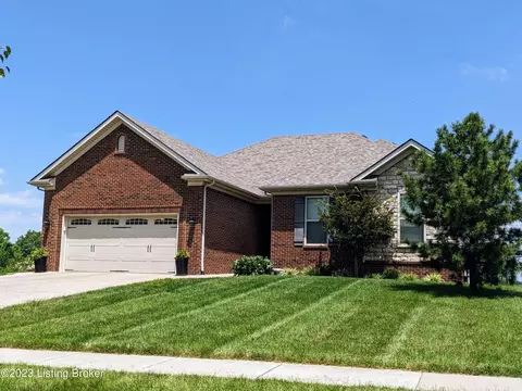 178 Grand Central Dr, Simpsonville, KY 40067