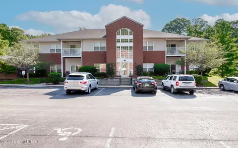 9101 Hawthorne Pointe Dr #102, Louisville, KY 40214