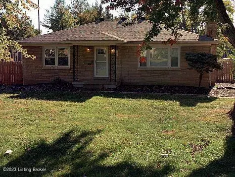 1820 Upper Hunters, Louisville, KY 40216