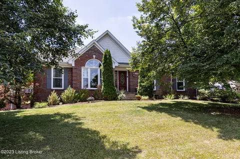 1702 Parkridge Pkwy, Louisville, KY 40214