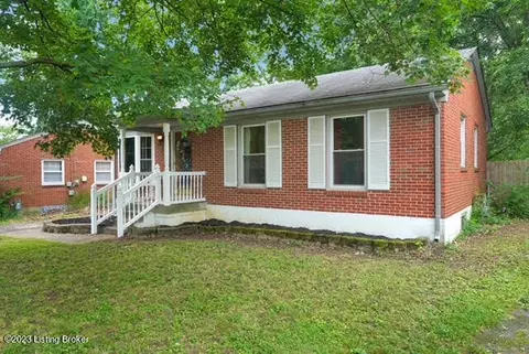 5307 Chathamwood Dr, Louisville, KY 40229