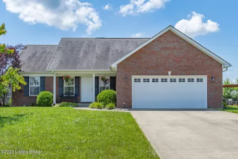 201 Eagle Feather St, Mount Washington, KY 40047