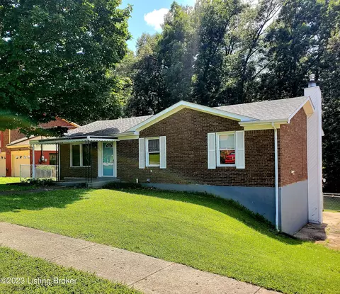 208 Kentucky Cir, Radcliff, KY 40160