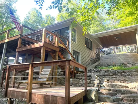 569 Timbercrest Ln, Mc Daniels, KY 40152