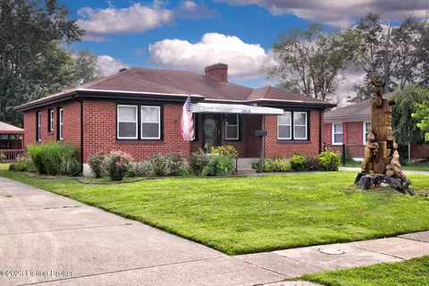2016 Floradora Dr, Louisville, KY 40272