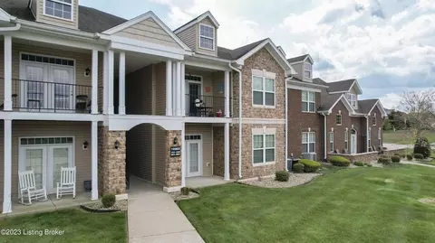10203 Lark Meadow Dr #102, Louisville, KY 40291